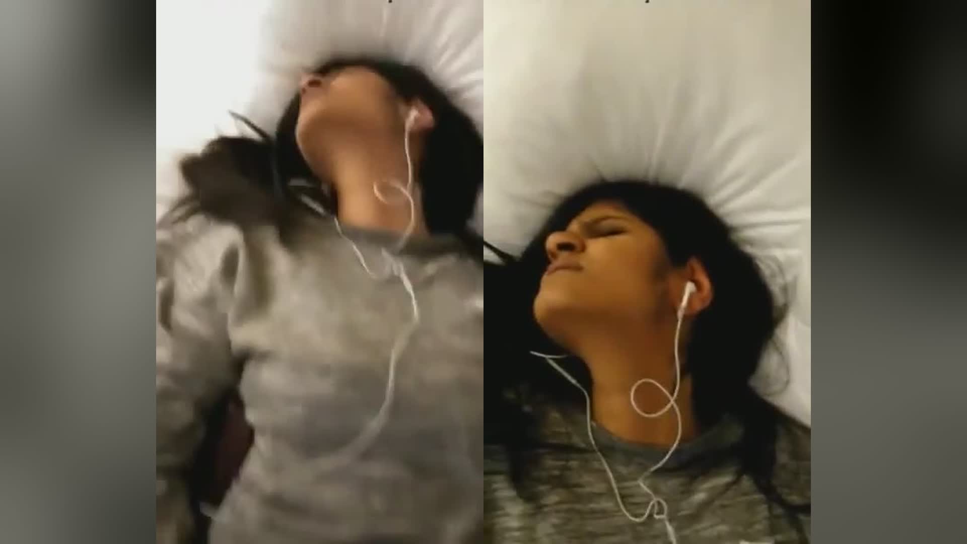 Girlfriend Ki Chut Me Ungli Karta Hua Boyfriend