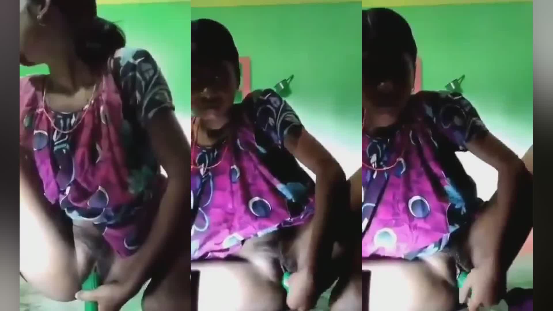 Horny Girl Chut Me Tel Ka Botal Dalte Hue