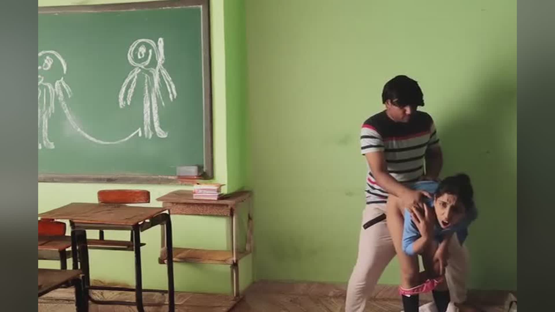 Tuition Par Gayi Ladki Ko Teacher Ne Choda