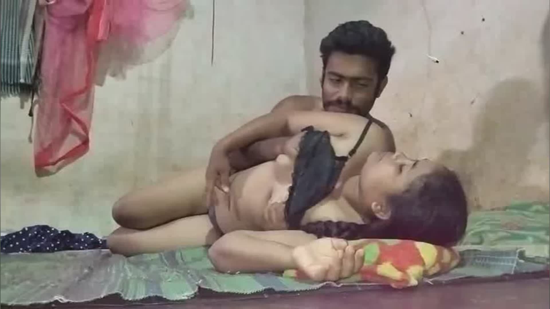 Ulti Leti Bhabhi Ki Jawani Devar Ne Loot Li